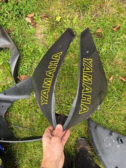 Sada plastu i s nadrzi na Yamaha R1 09-11 - 13