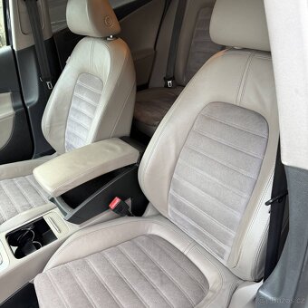 Volkswagen Passat B6 • 2.0 TDI 103 kW • DSG • Xenony • 2009  - 13