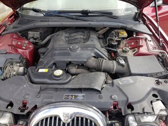 Jaguar S-Type 4.2 V8, koupeno v CZ - 13
