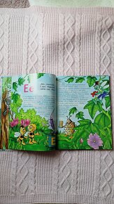 Pohádkové i adventní kniha-pevné desky+Slabikář včelky MÁJE - 13