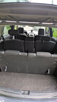 Mazda 5, 2.0 benzín, 107 kw, 7 míst - 13