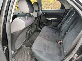 Honda Civic 1.4i Sport serviska - 13