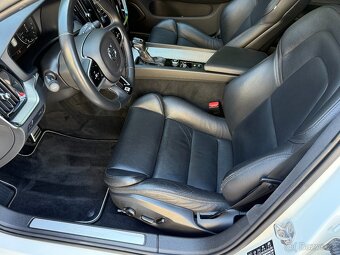 Volvo V60 D4 R-Design - 13