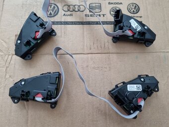 TLACIDLA NA MULTIFUNKCNY VOLANT OCTAVIA 3 SUPERB 3 KODIAQ - 13