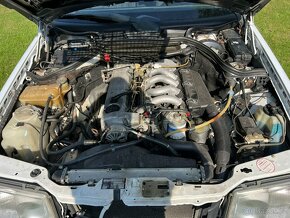 Mercedes-Benz 124 250D AUTOMAT - 13