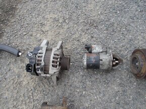 Díly podvozku Hyundai i30 1.4 80kw  r.v. 2011 - 13