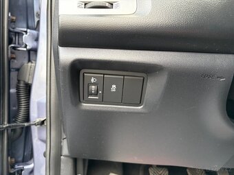 Hyundai i20, 1,2 63kW, SERVISKA - 13