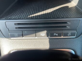 VW Tiguan 2.0 TDi DSG 4x4, Serviska, Senzory - 13