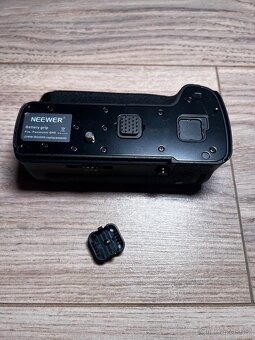 GH5 jako nová (7211 sn.) + f/0.95 Nokton + Sigma 30/1.4 - 13