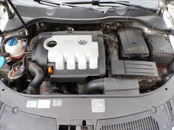 Volkswagen Passat Variant 1,9 TDI TREND,KLIMA - 13