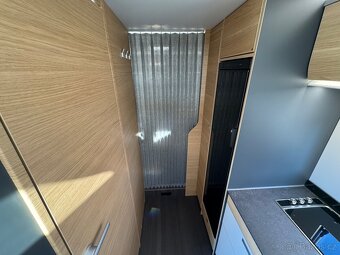ADRIA CORAL XL 660 SL, TOP VÝBAVA, 180 PS, Alkovna - 13