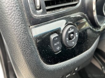 Kia Seed 1.6 CRDi 94KW automat r.v.2014 - 13