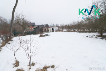 Stavební pozemek, 851 m2, elektřina, voda, kanalizace na hra - 13