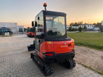 Minibagr Kubota KX027-4 - 13
