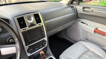Chrysler 300C 3.5 AWD 4x4 - 13