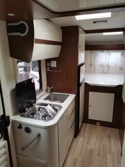 Obytné auto SUPER FLY 522, Blu Camp - ve výborném stavu - 13