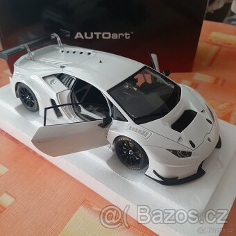 1:18 Autoart  civilne modely - 13