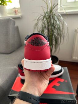 Air Jordan 1 Low OG Black Toe (2023) - 13
