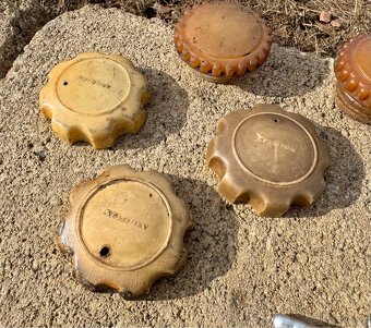 Stadion S11, S22 - dily - 13