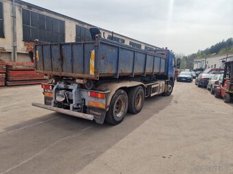 Prodám kamaráda Volvo FM12 6x2 hákový nosič - 13