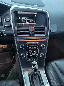 VOLVO XC 60 AWD D5 - 13