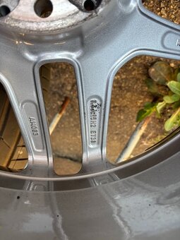 kola mercedes AMG 245/45/19 originál - 13