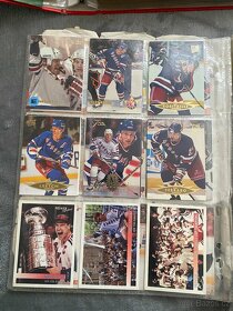 Hokejové kartičky alba plus karty… komplet - 13
