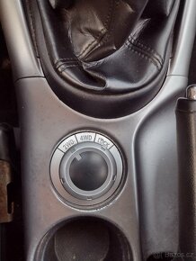 Mitsubishi Outlander 2.2 Di-D, 4x4, 7 míst, SLEVA - 13