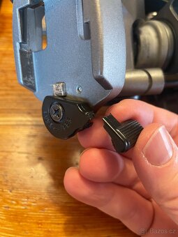 Nikon D90 + 2x objektiv, stativ, batoh, knihy a další přísl. - 13