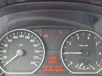 BMW Řada 1, 2,0i ROK 2004 MAX VÝBAVA  možné splátky VŠEM - 13