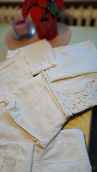 retro sbírka cukrářských zástěrek, krajkové límečky - 13