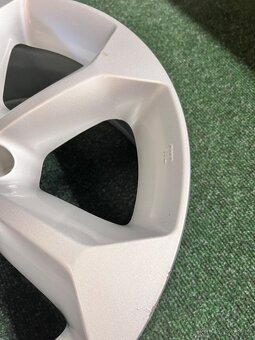 6x114,3 R17 Originál Alu Nissan Navara - ET 30 - 13