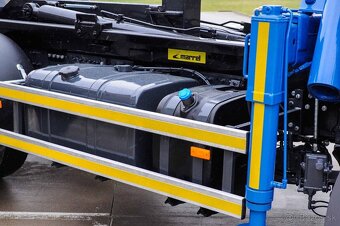 HÁKOVÝ NOSIČ KONTEJNERŮ + HYDRAULICKÁ RUKA MERCEDES AXOR 18T - 13