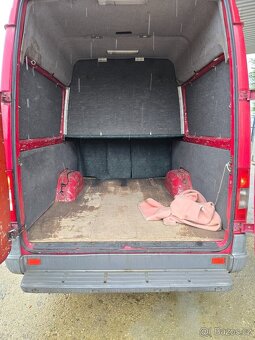 Mercedes-Benz Sprinter - 13