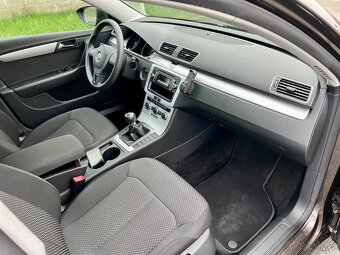 VW Passat B7 Combi - 13