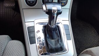 VW Passat 2,0 TDI automat, Variant - 13