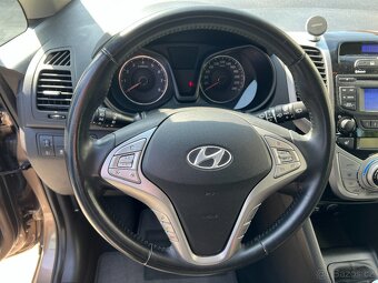 HYUNDAI ix20 1.6i 92 KW PDC TEMPOMAT VYHŘ.SEDADLA 2xALU KOLA - 13