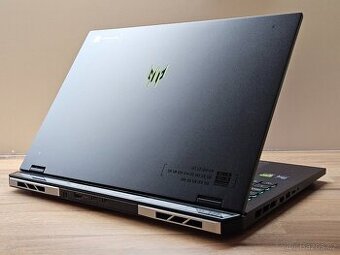 18"_PREDATOR HELIOS 18_i9-14900HX_32GB_3000GB_RTX 4070 8GB - 13