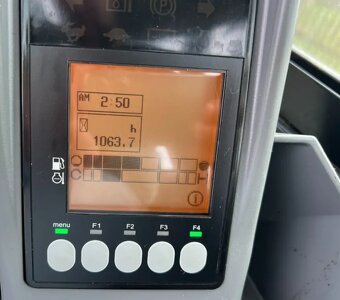 Minibagr Yanmar SV16 - 13