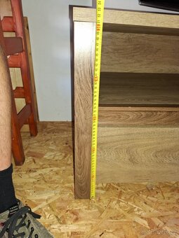 Tv skříňka 130x53x53 cm - 13