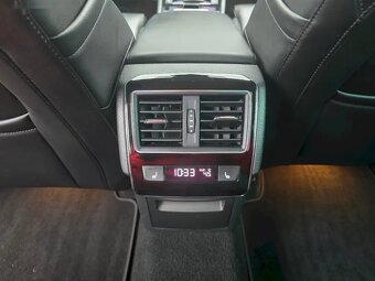 Škoda Superb, COMBI STYLE 2,0 TDi / 140 kW D - 13