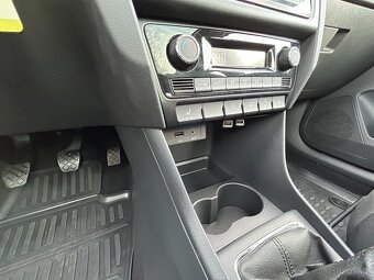 Prodám Škoda Rapid Scout 1.2 TSI - 13