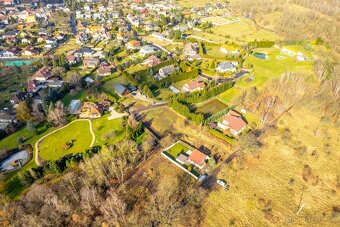 Prodej stavebního pozemku 1738 m2 - 13