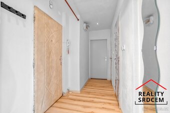 Pronájem částečně zařízeného bytu 2+kk se šatnou, 49 m2, ul. - 13