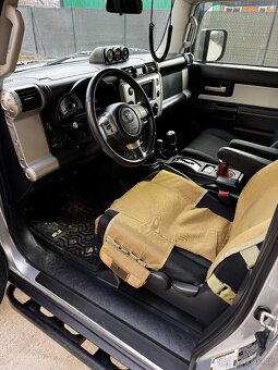 Toyota Fj 4.0 v6 benzín/LPG - 13