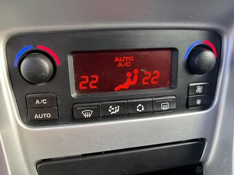 Peugeot 307SW 2.0HDI 100kW - 7-míst,topení WEBASTO - 13