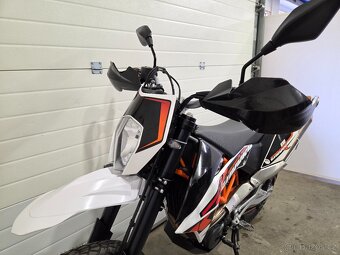 KTM 690 Enduro R - 13