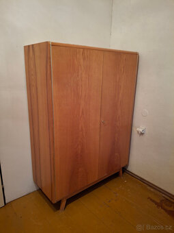 NÁBYTEK ZE 70. LET - 13