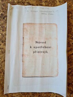 Historický šlapací šicí stroj Singer pro domácí užití - 13