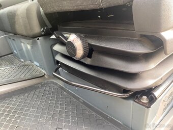 Mercedes sprinter 319 140kw - 13